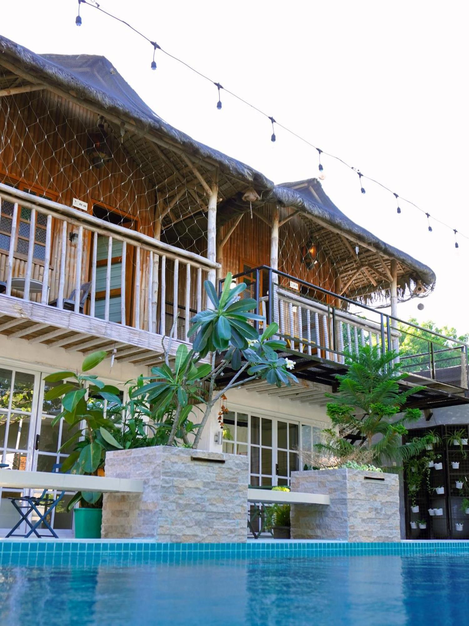 Urban Oasis Resort, Tarlac Экстерьер фото