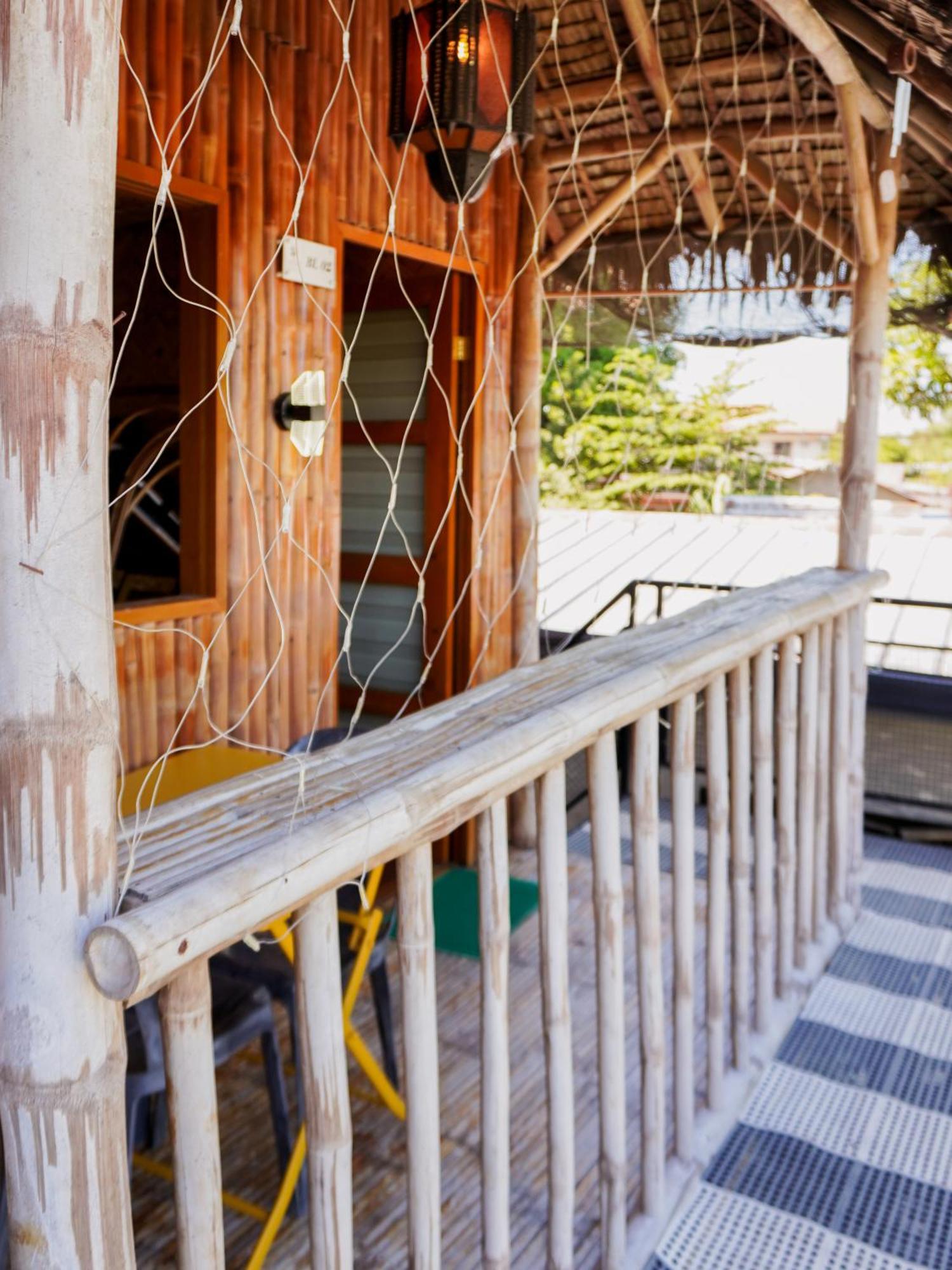 Urban Oasis Resort, Tarlac Экстерьер фото